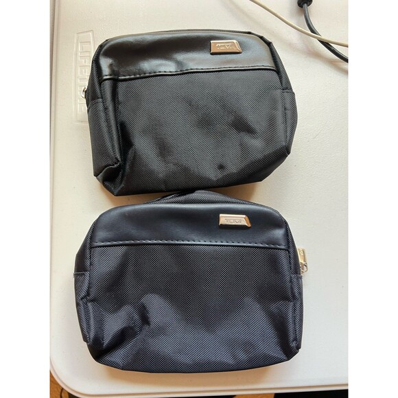 TUMI Delta One First Class Amenity Kit Genuine -2 Pack! - Picture 1 of 4